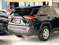 تۆیۆتا ڕاڤ 4